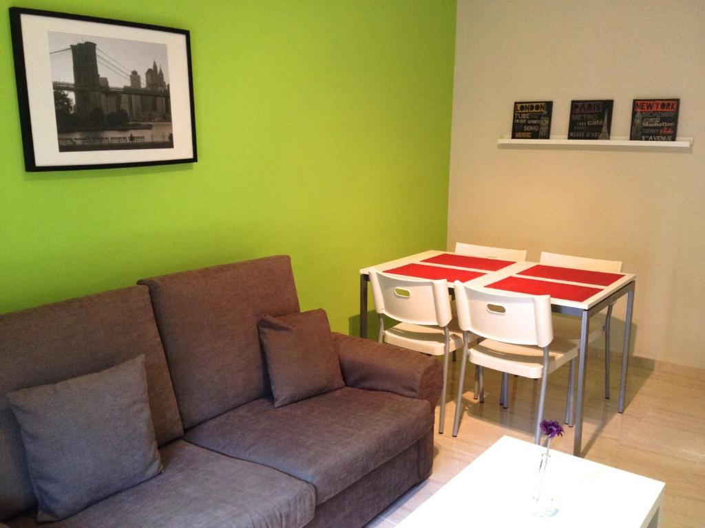 Apartamentos Canasteros Малага Стая снимка