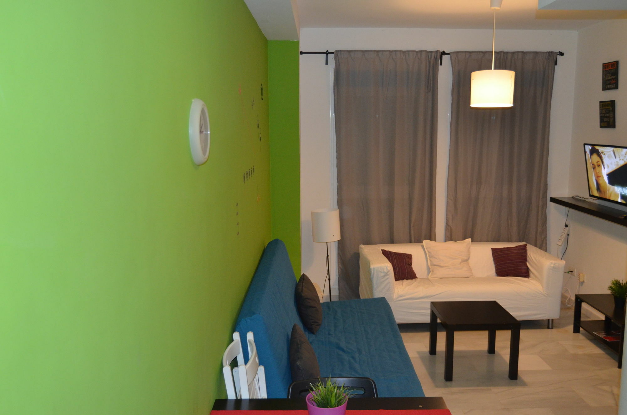 Apartamentos Canasteros Малага Екстериор снимка
